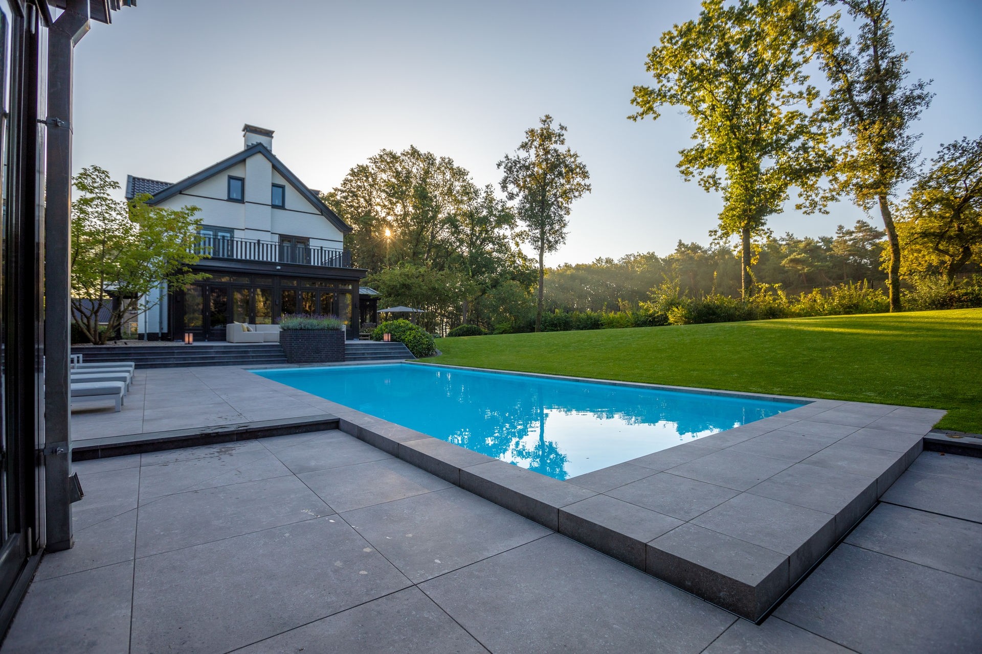 Hendriks Didam exclusieve tuin met zwembad (10)