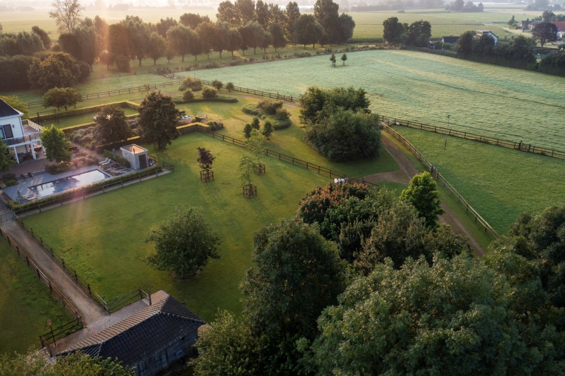 Hendriks Hoveniers - zwembadtuin Loo (6)