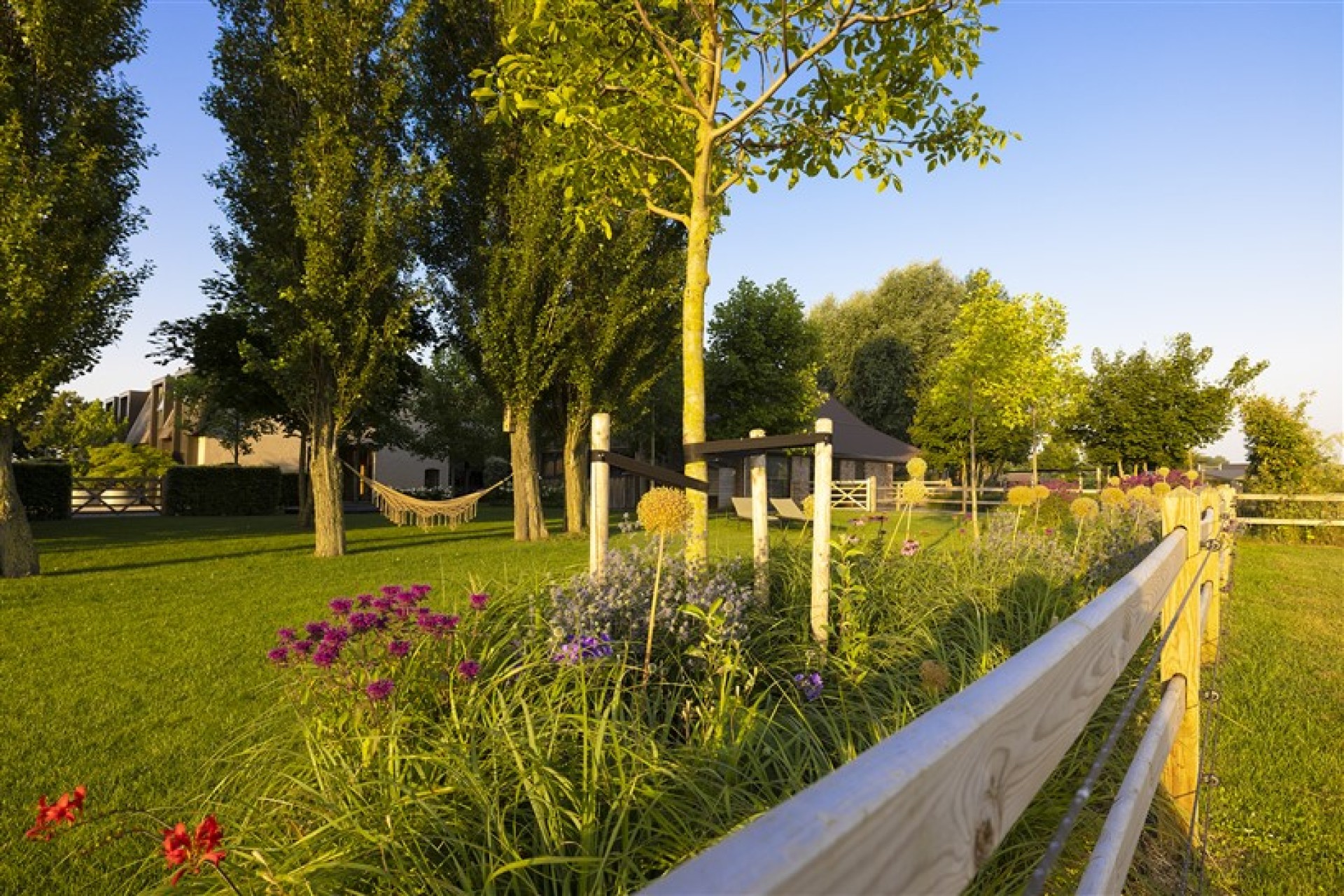 Hendriks Landscape Loo  (15)