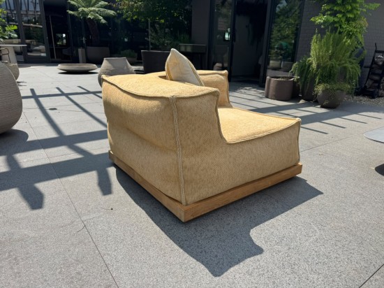 Roolf Silky Corner Gold met Teak onderstel_1